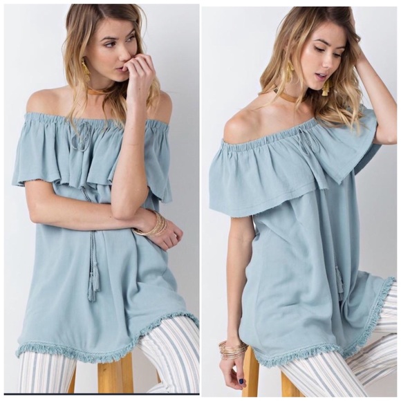 bohostylz Tops - 🌻2 for $20🌻 Faded Blue Off Shoulder Gauze Top